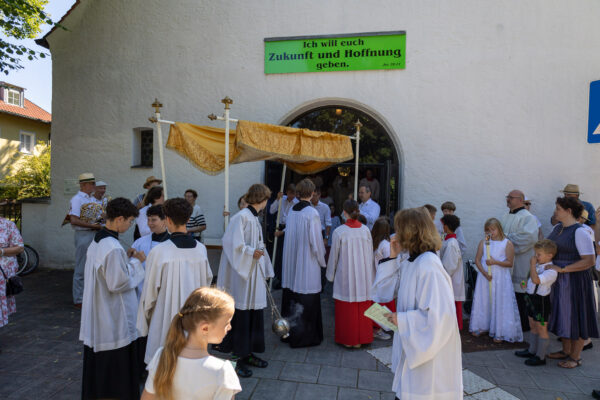 Fronleichnamsprozession im Pfarrverband St. Quirin und St. Michael 2025