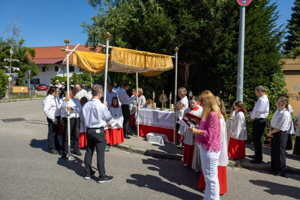 Fronleichnamsprozession im Pfarrverband St. Quirin und St. Michael 2025