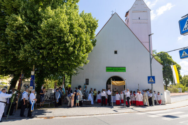 Fronleichnamsprozession im Pfarrverband St. Quirin und St. Michael 2025