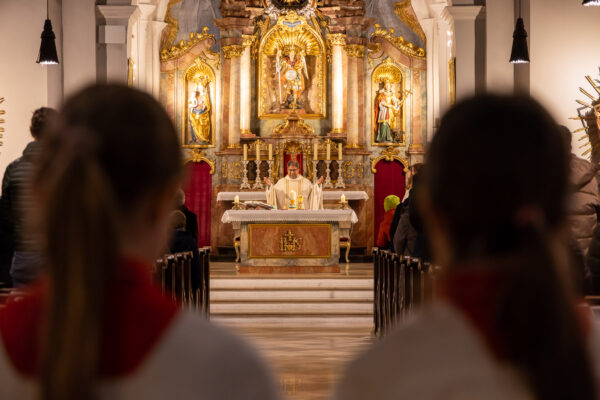 Gottesdienst für Erstkommunionkinder in Sankt Michael Lochhausen