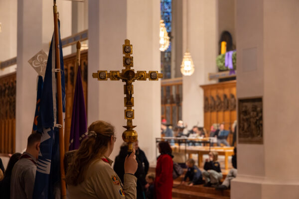 Friedenslicht 2025 - Aussendungsfeier im Münchner Dom