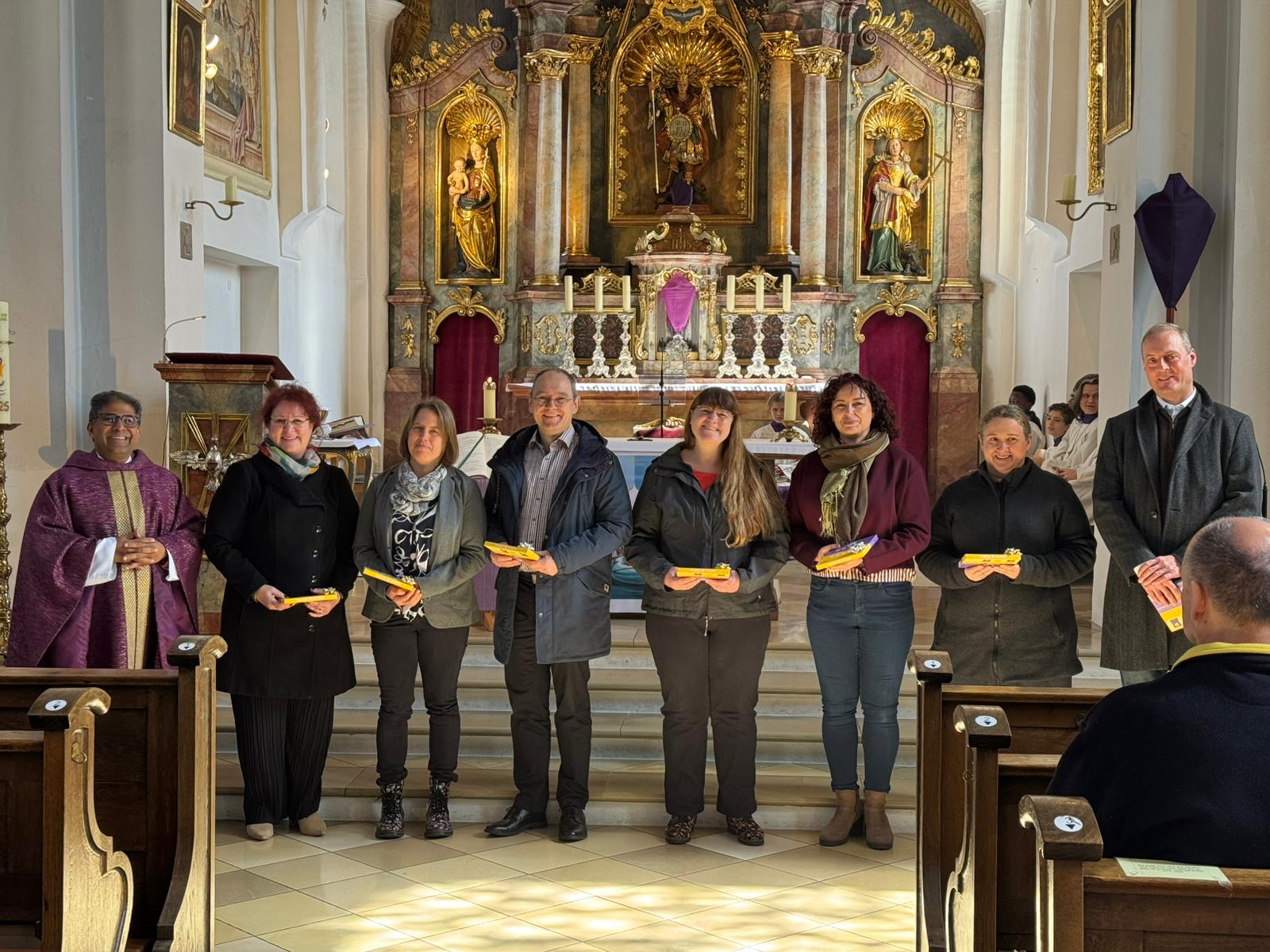Einführung des neuen PGR von Sankt Michael Lochhausen im Gottesdienst